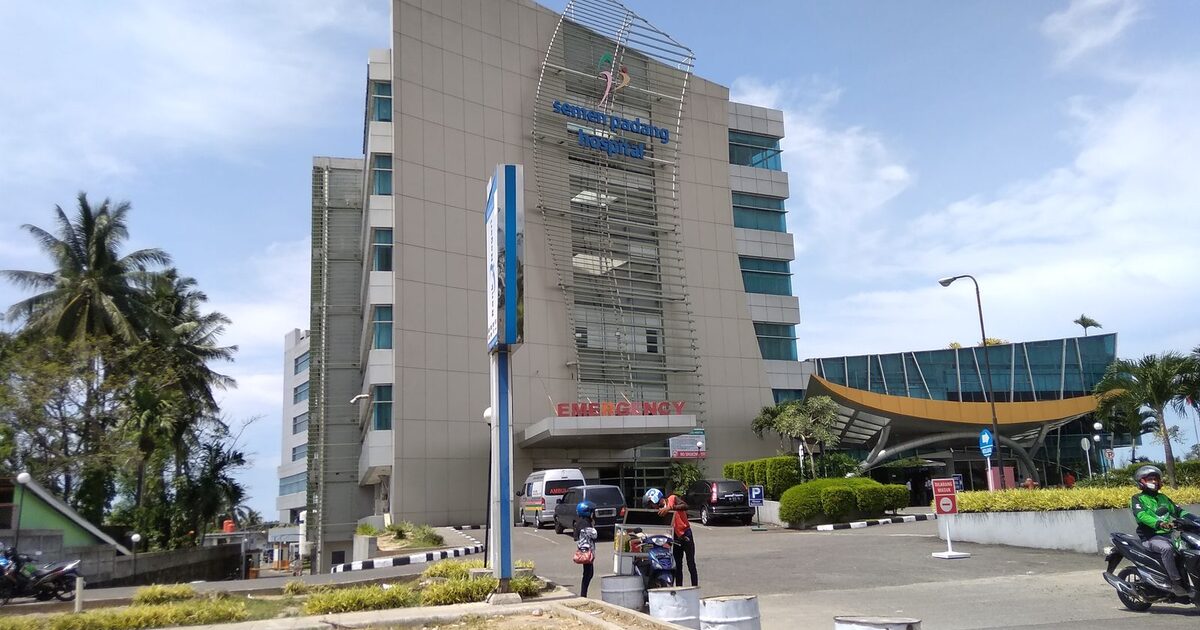 Gedung rumah sakit untuk assessment retrofit dan perkuatan struktur